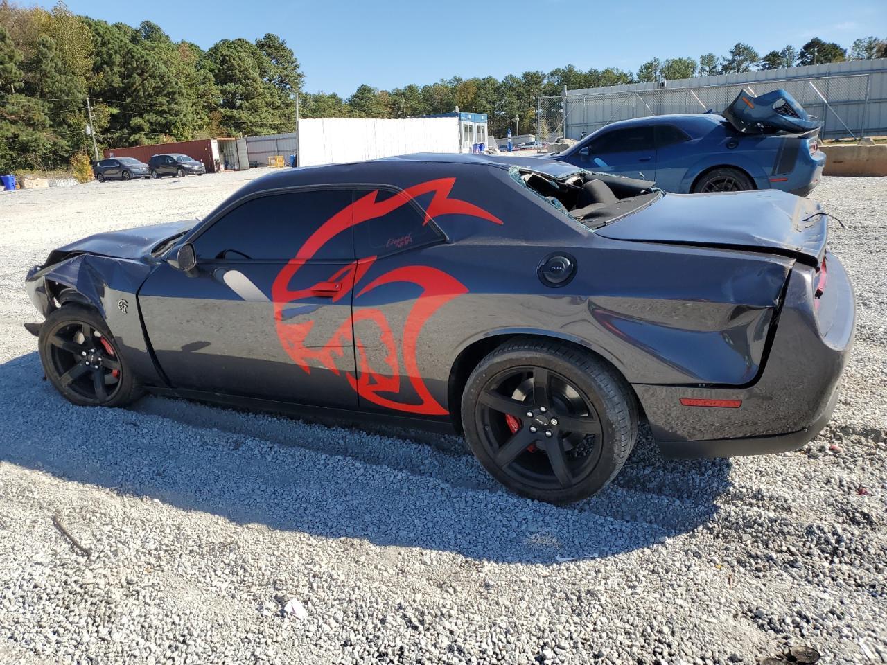 2022 Dodge Challenger - zdjęcie 2