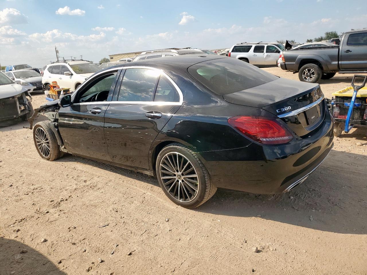 2021 Mercedes-Benz C 300 - zdjęcie 2