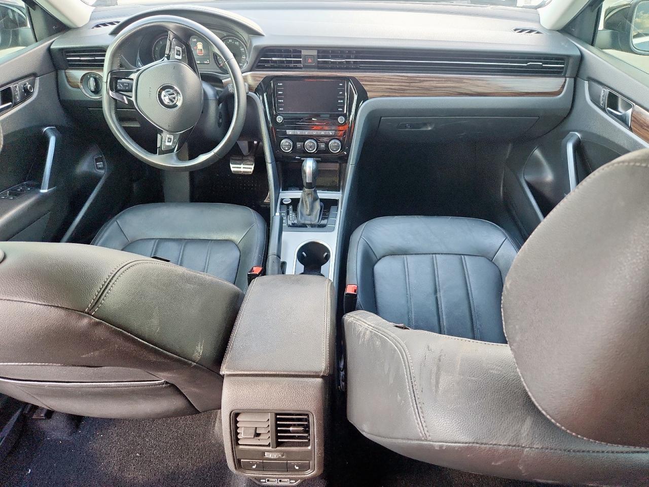 2022 Volkswagen Passat Limited Edition - zdjęcie 8