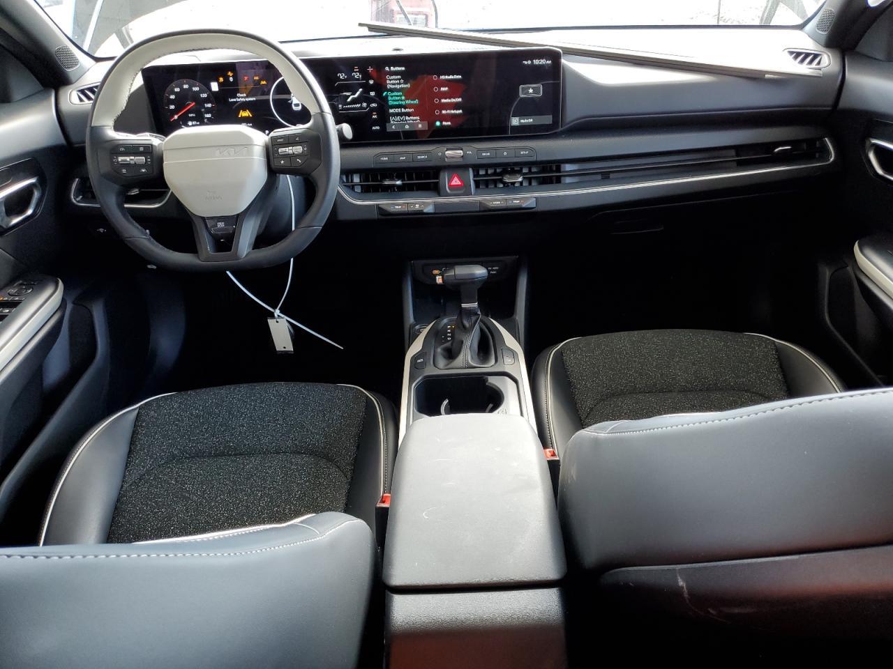 2025 Kia K4 - zdjęcie 8