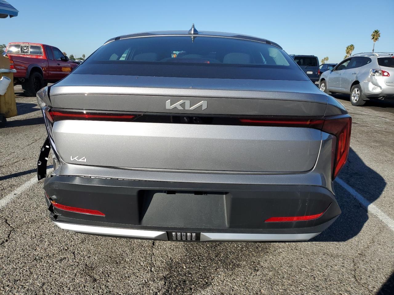 2025 Kia K4 Lx - zdjęcie 6