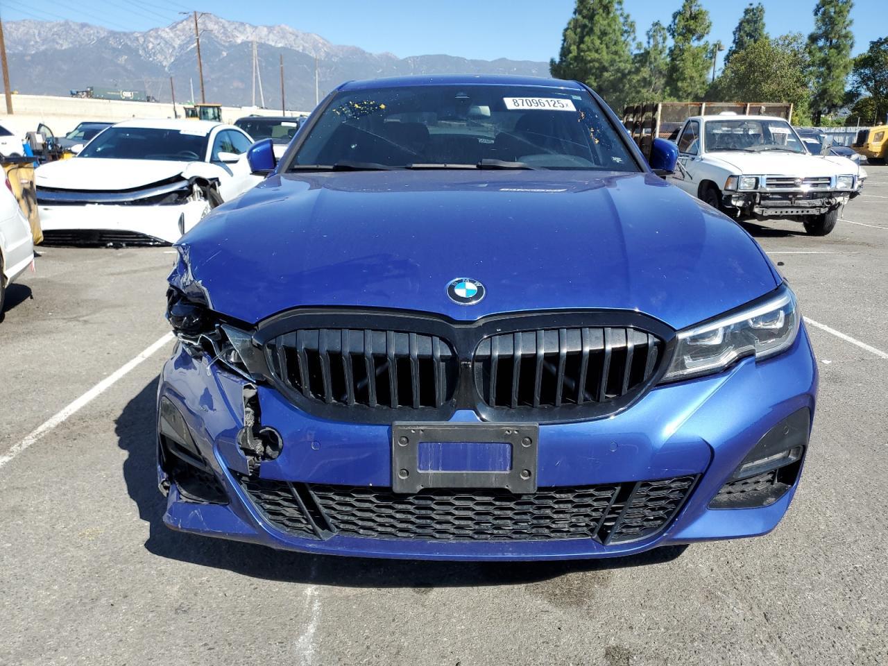 2020 BMW Seria 3 - zdjęcie 5