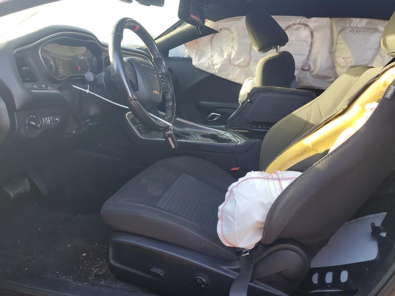 2017 Dodge Challenger - zdjęcie 7