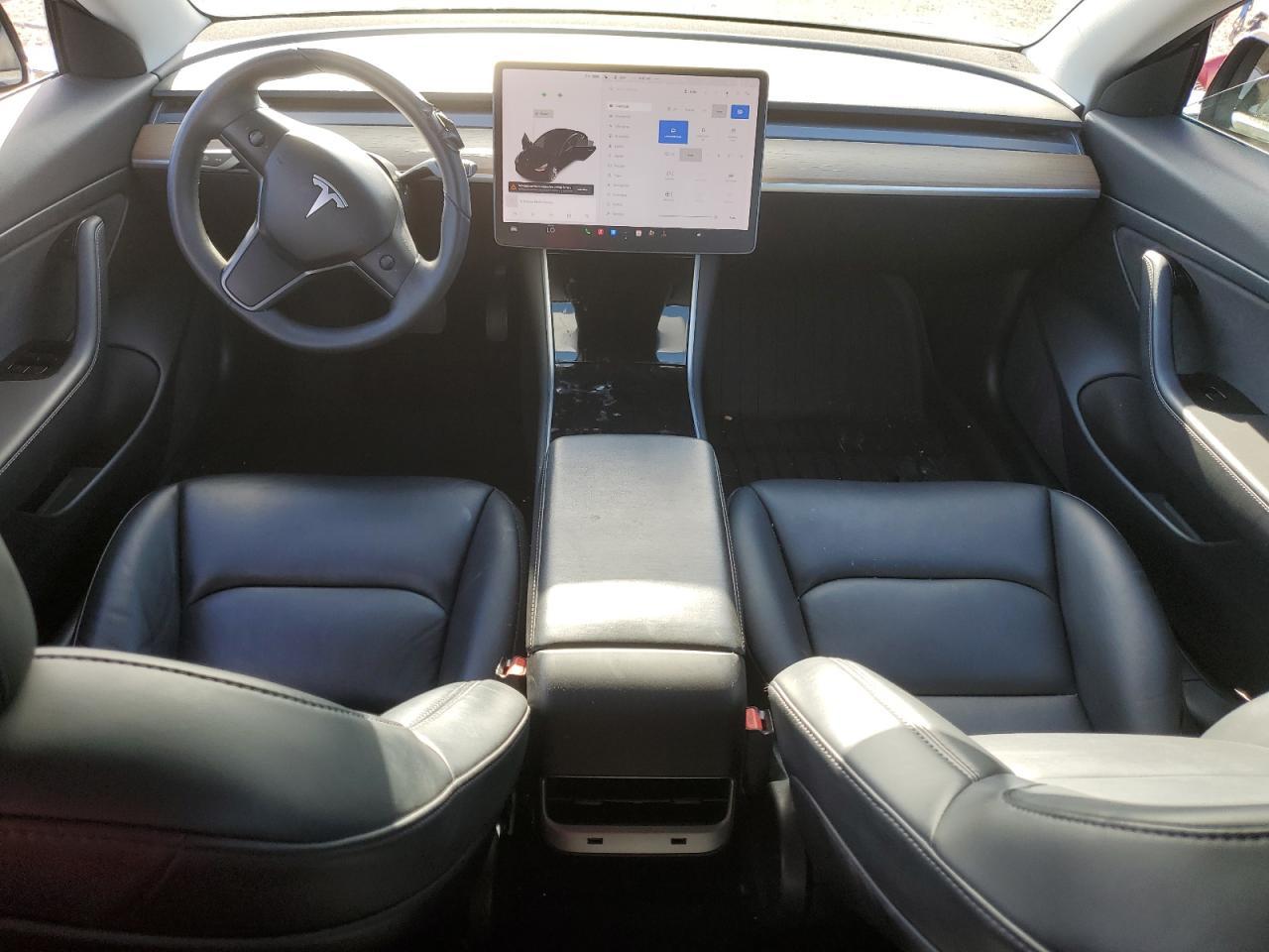 2020 Tesla Model 3 - zdjęcie 8