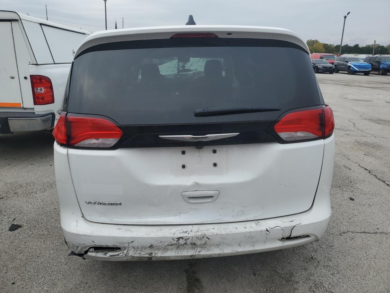 2024 Chrysler Voyager Lx - zdjęcie 6