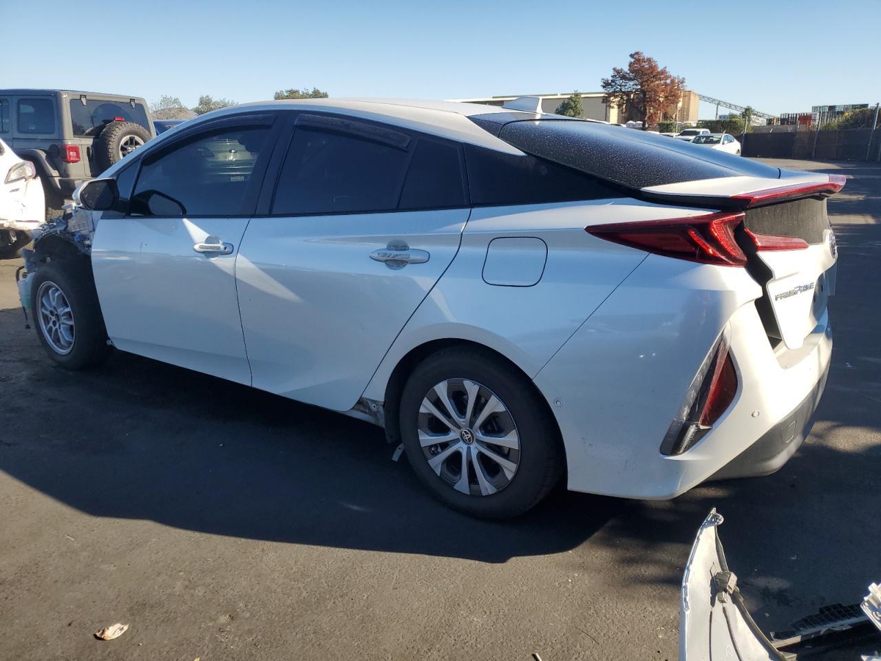 2021 Toyota Prius - zdjęcie 2