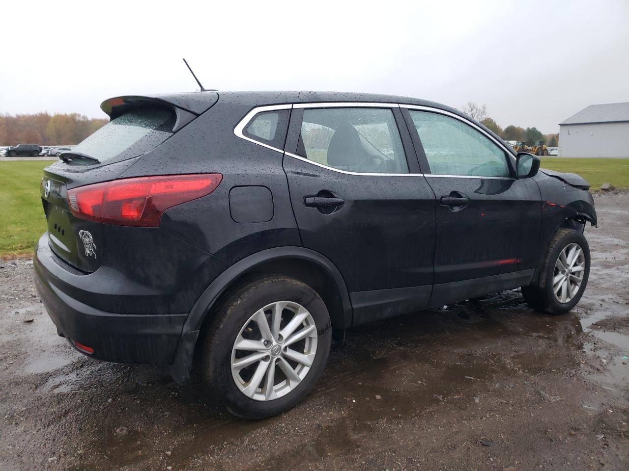 2018 Nissan Rogue - zdjęcie 3