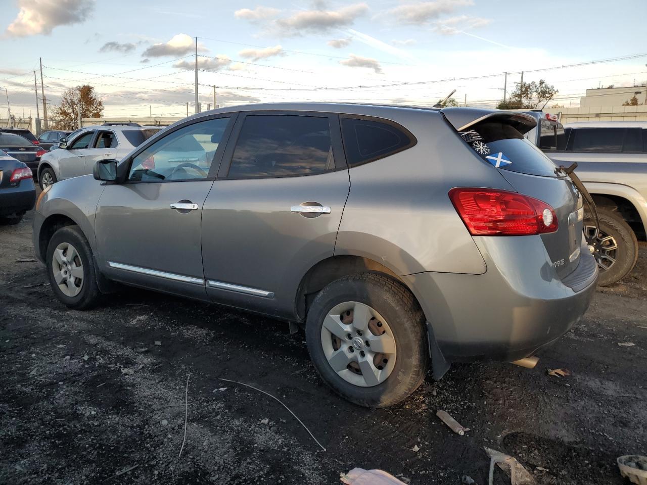 2013 Nissan Rogue S - zdjęcie 2