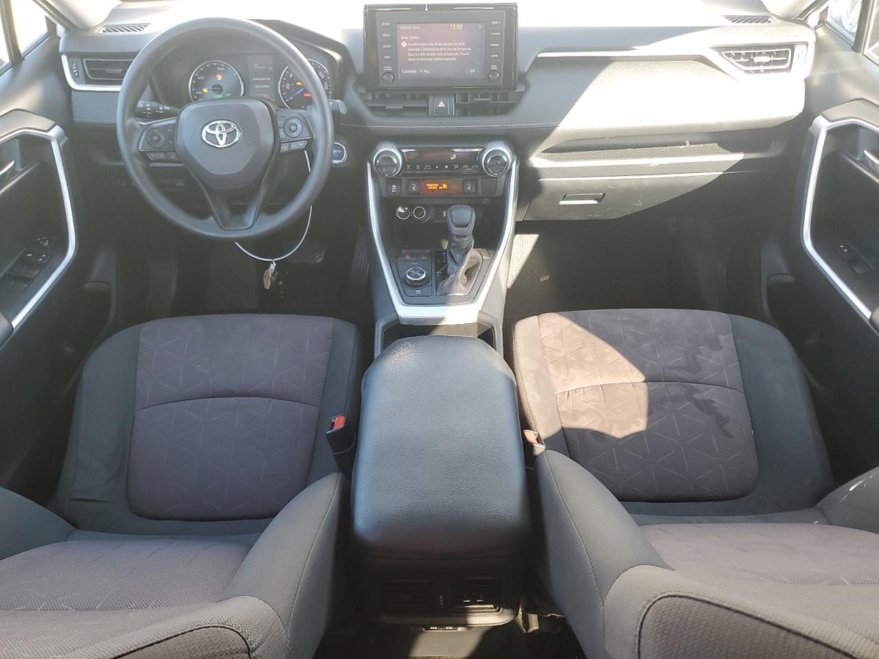 2019 Toyota RAV 4 - zdjęcie 8