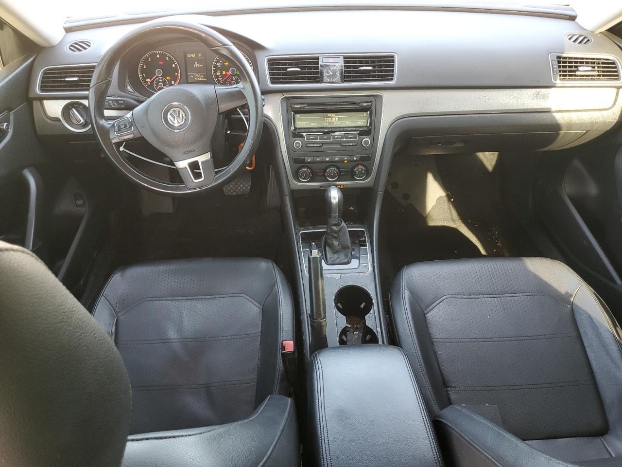 2015 Volkswagen Passat - zdjęcie 8