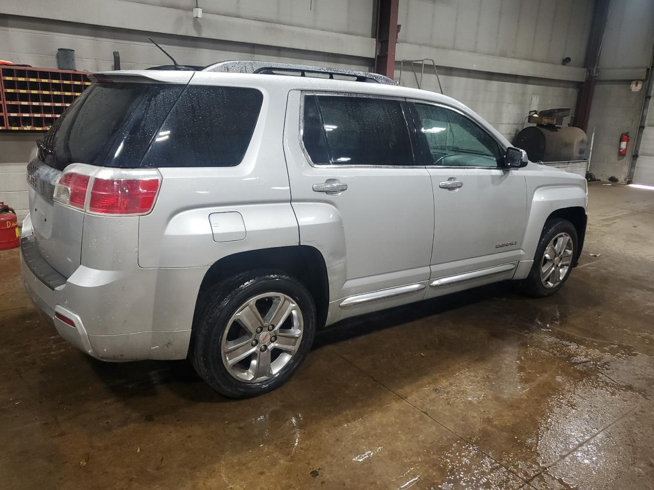 2014 GMC Terrain Denali - zdjęcie 3