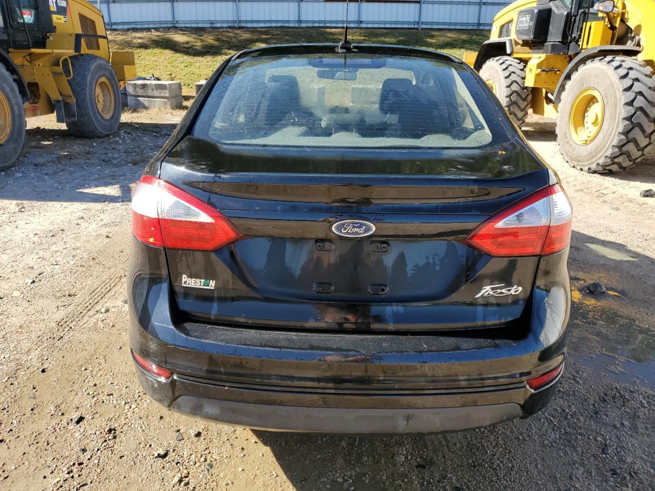 2016 Ford Fiesta S - zdjęcie 6