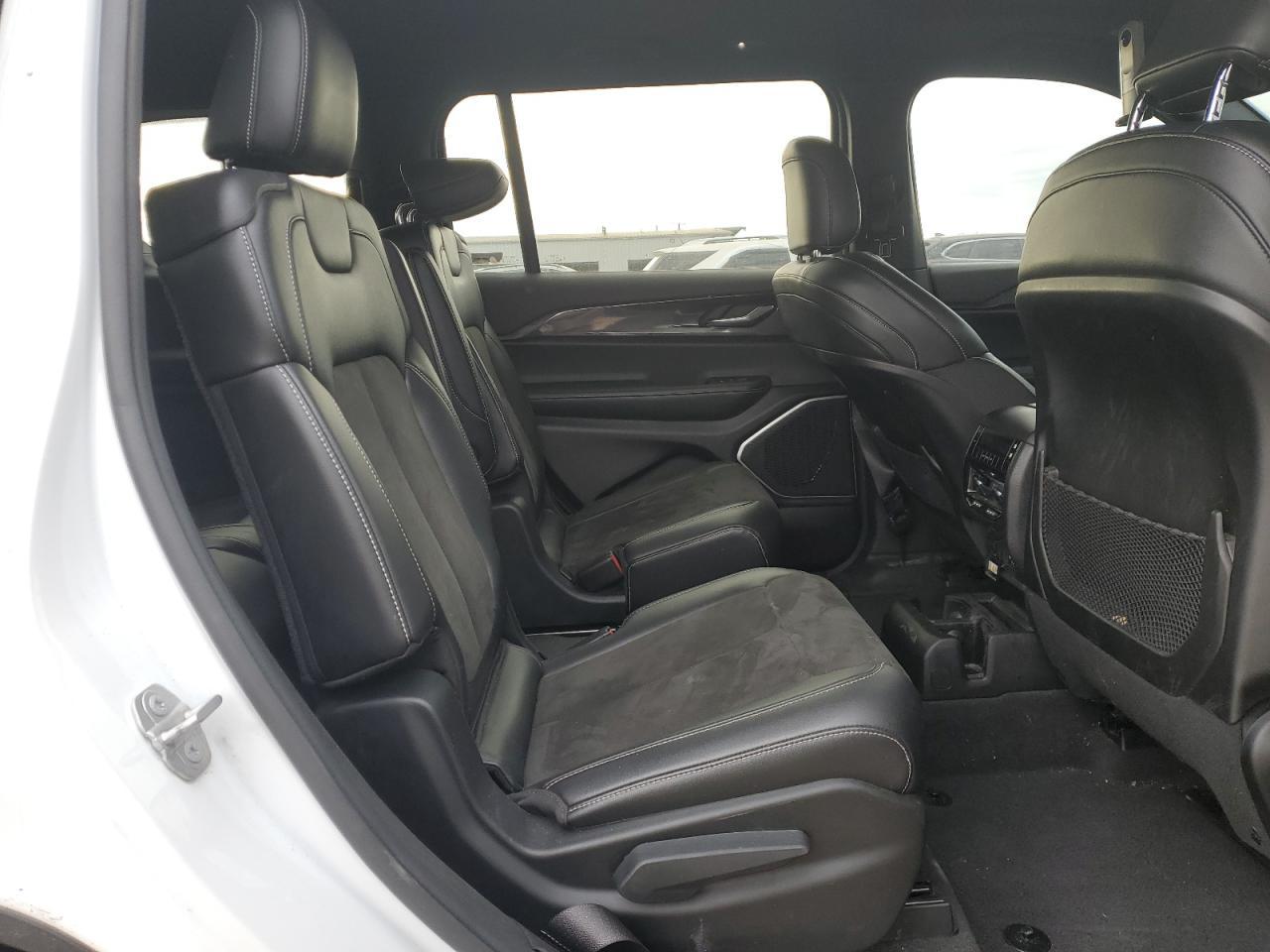 2021 Jeep Grand Cherokee L Laredo - zdjęcie 11
