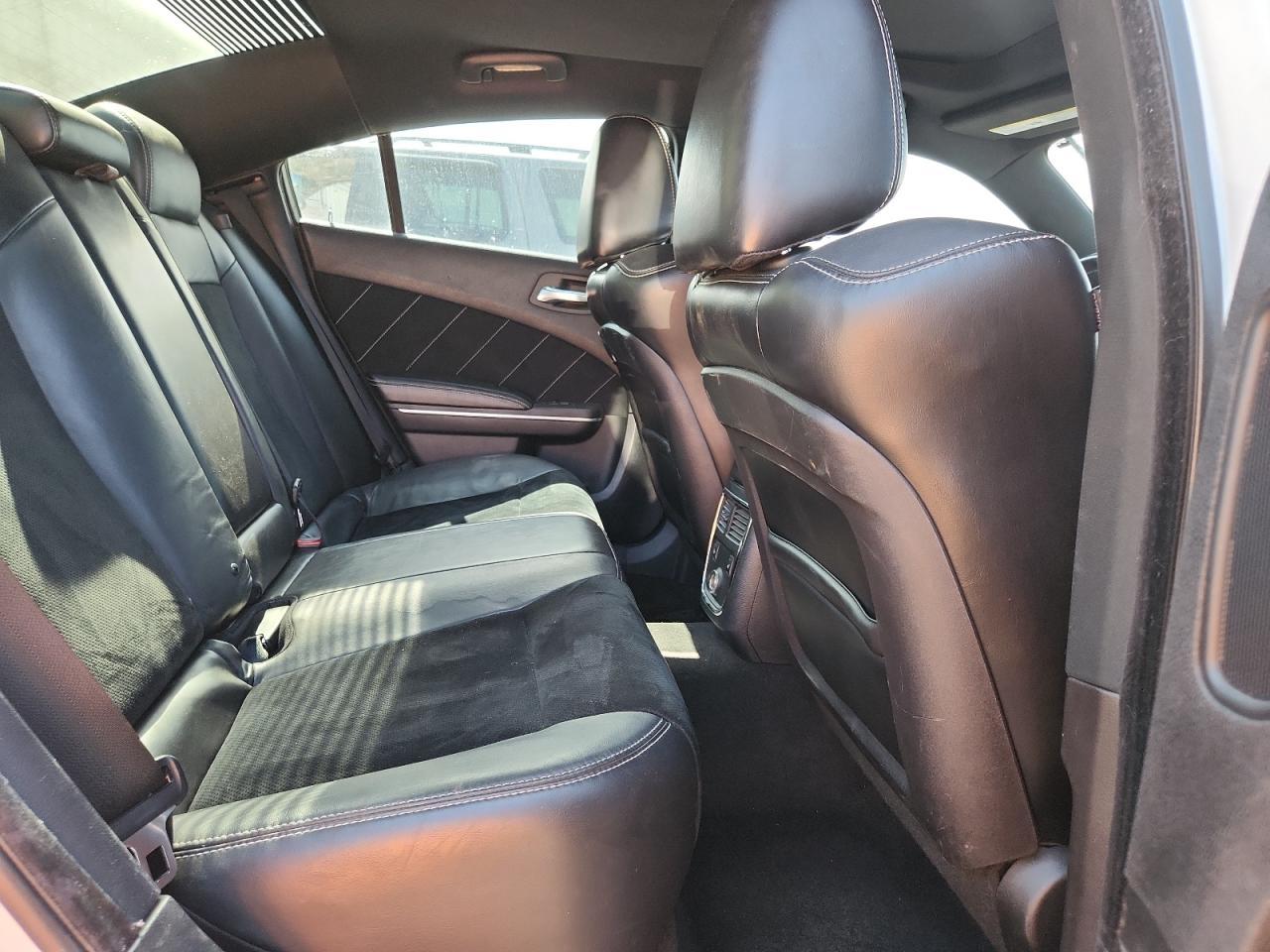 2013 Dodge Charger Srt-8 - zdjęcie 10