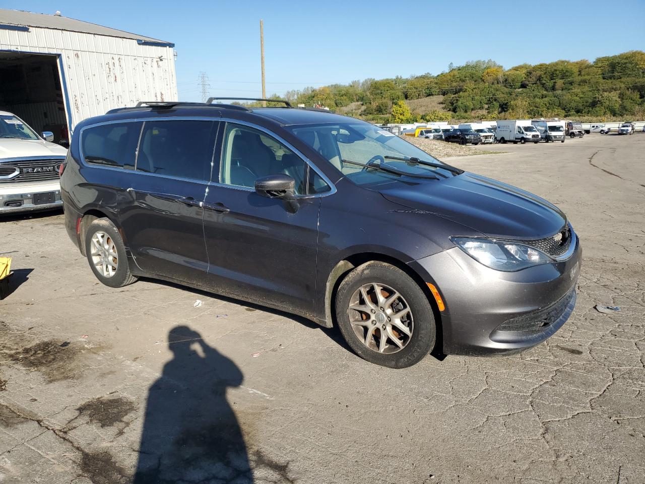 2020 Chrysler Voyager Lxi - zdjęcie 4
