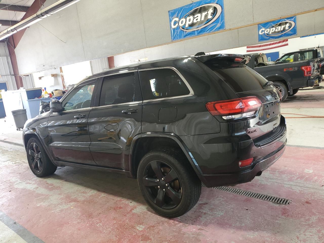 2015 Jeep Grand Cherokee Laredo - zdjęcie 2