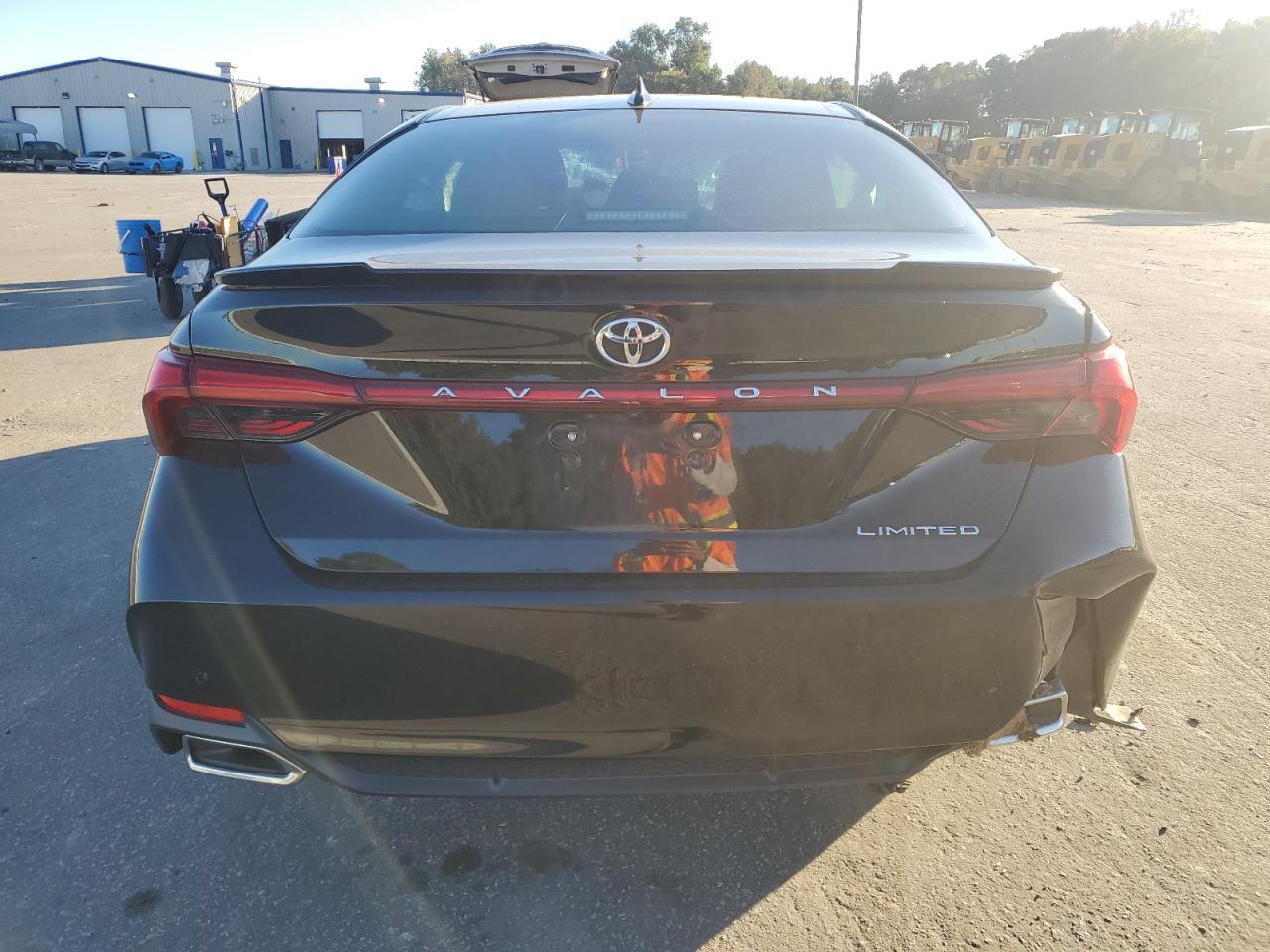 2019 Toyota Avalon - zdjęcie 6