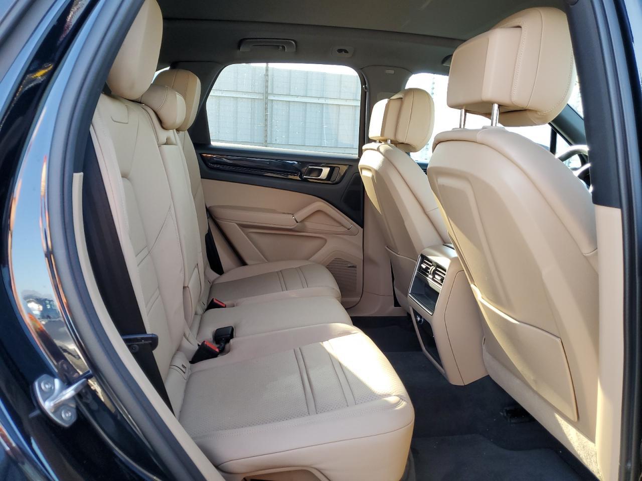 2023 Porsche Cayenne Base - zdjęcie 11