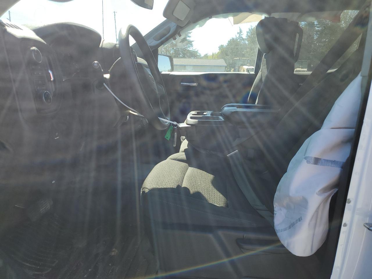 2023 Chevrolet Silverado - zdjęcie 7