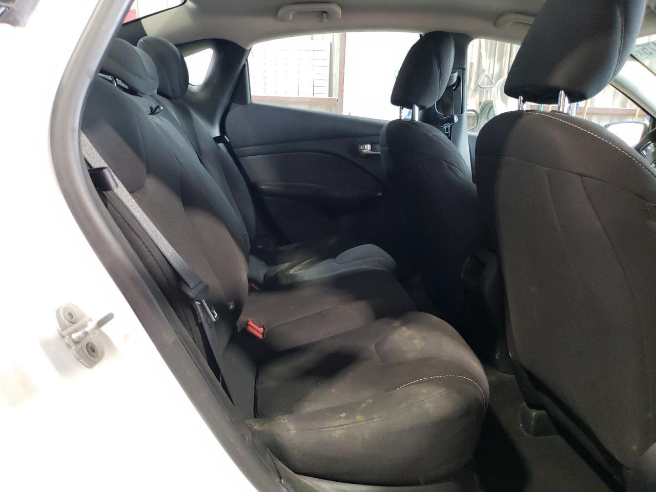 2013 Dodge Dart Sxt - zdjęcie 10