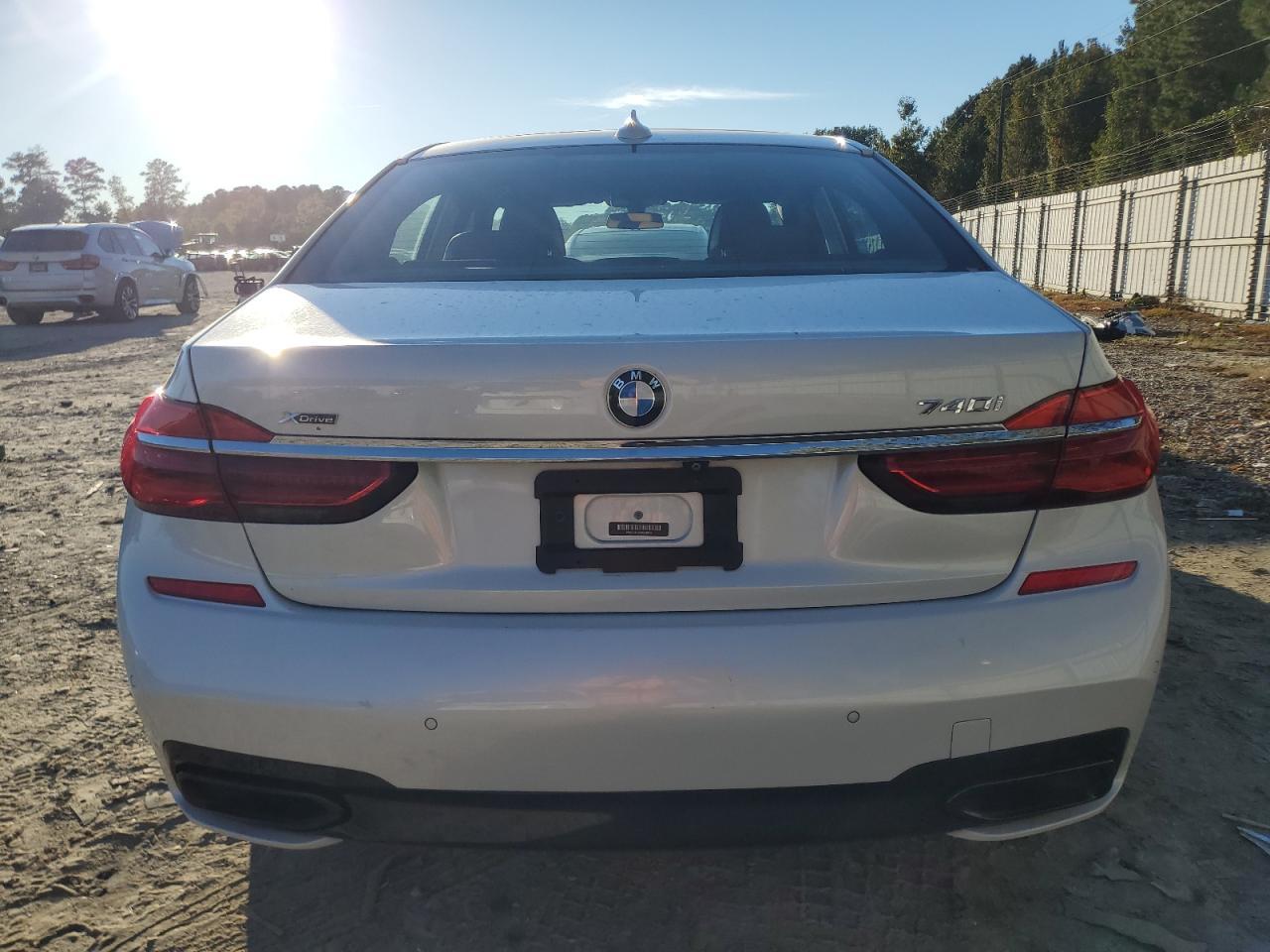 2017 BMW 740 Xi - zdjęcie 6