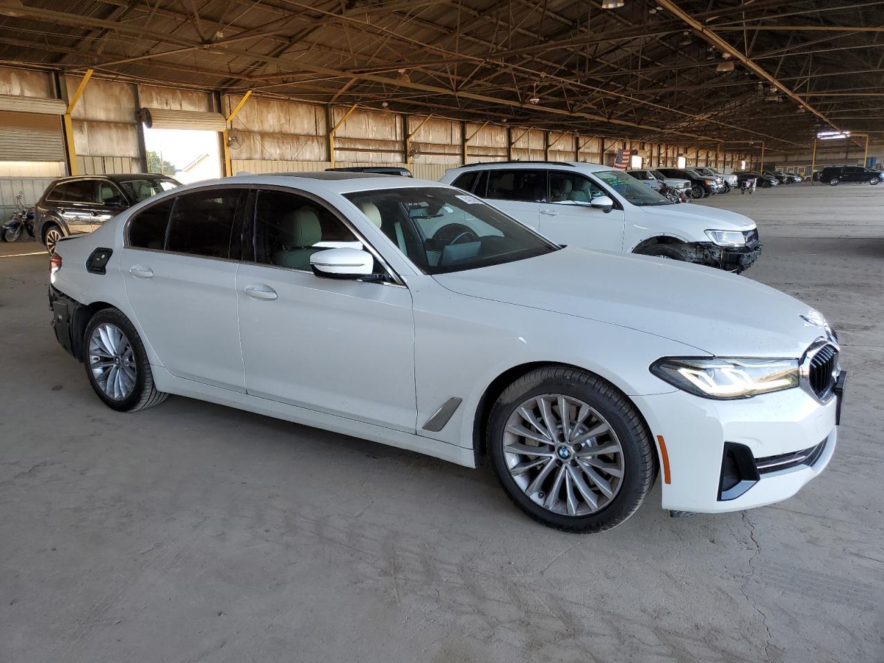 2021 BMW Seria 5 - zdjęcie 4