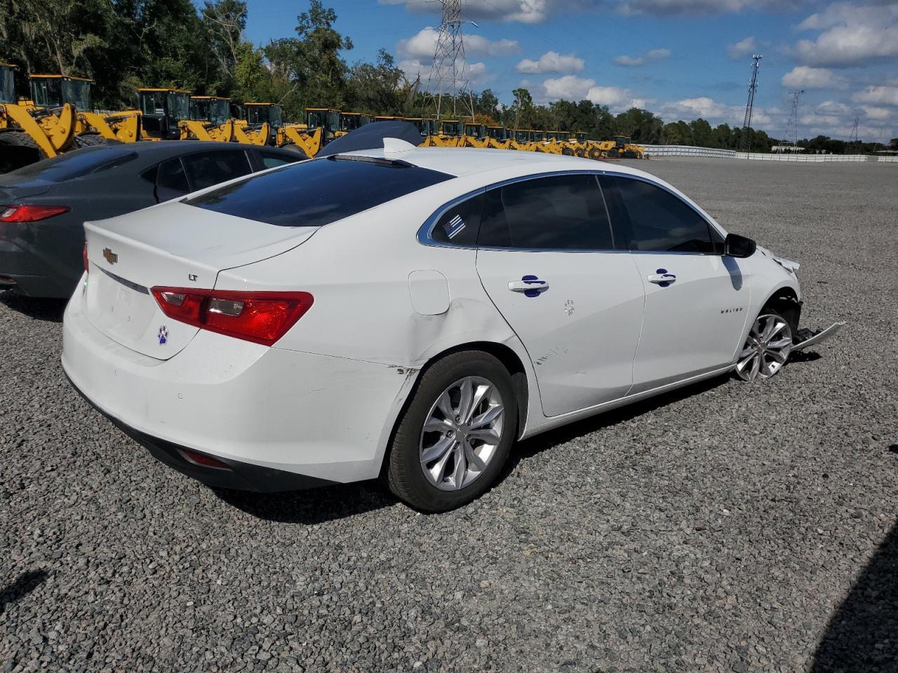 2023 Chevrolet Malibu Lt - zdjęcie 3