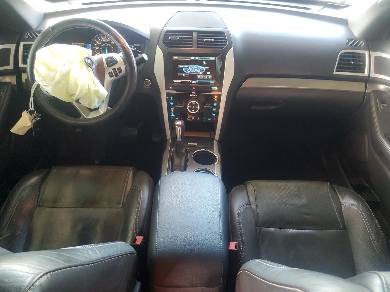 2014 Ford Explorer - zdjęcie 8