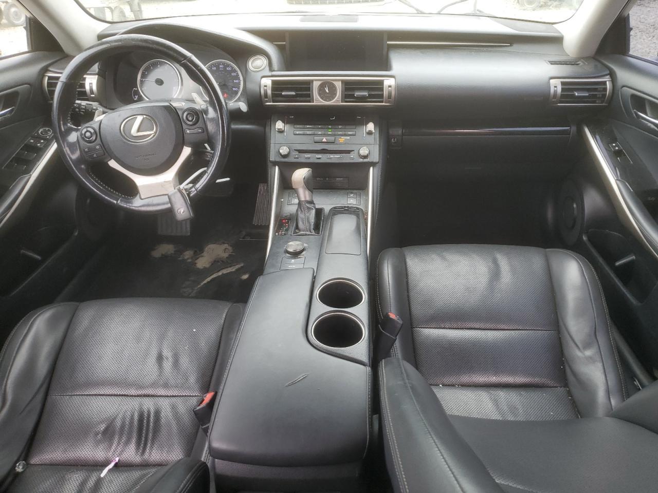 2016 Lexus IS - zdjęcie 8