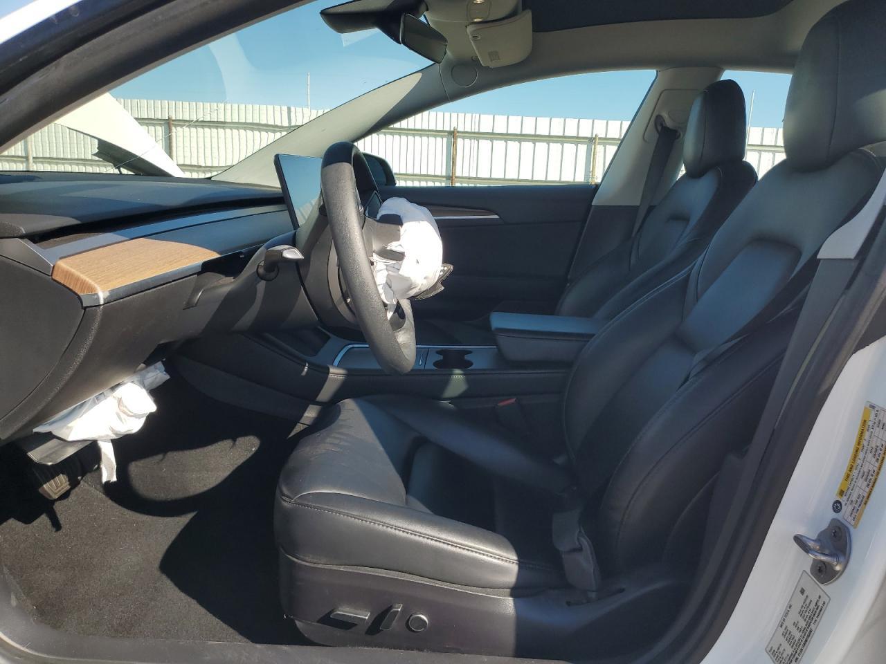 2021 Tesla Model 3 - zdjęcie 7