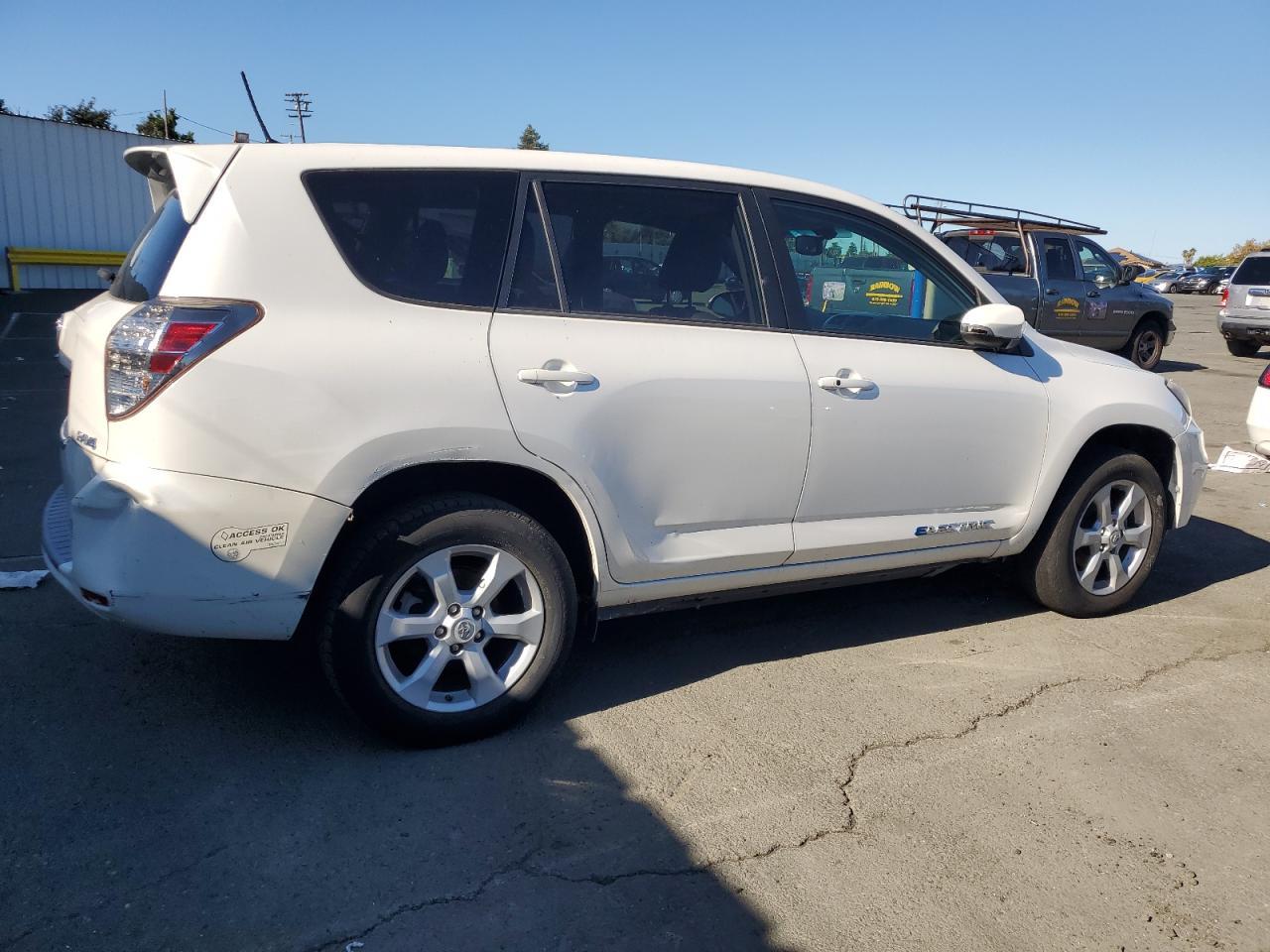 2013 Toyota Rav4 Ev - zdjęcie 3