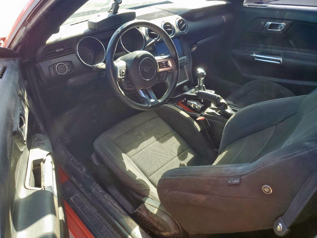 2016 Ford Mustang - zdjęcie 8