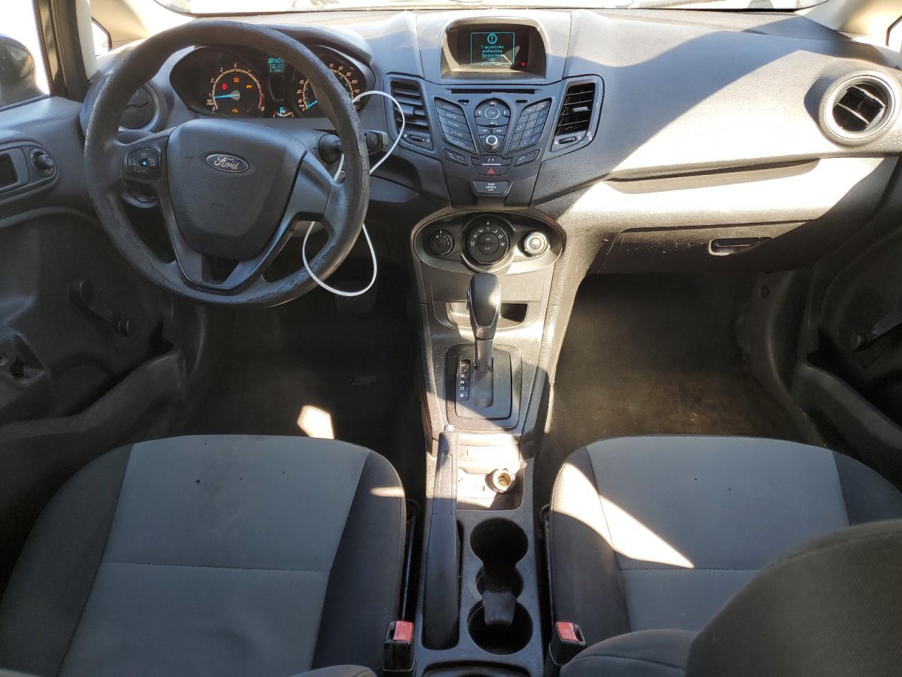 2016 Ford Fiesta S - zdjęcie 8