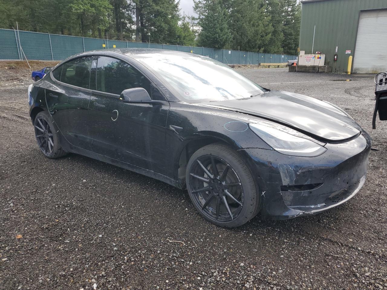2019 Tesla Model 3 - zdjęcie 4