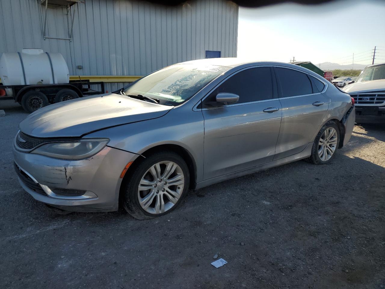 2015 Chrysler 200 Limited - zdjęcie główne