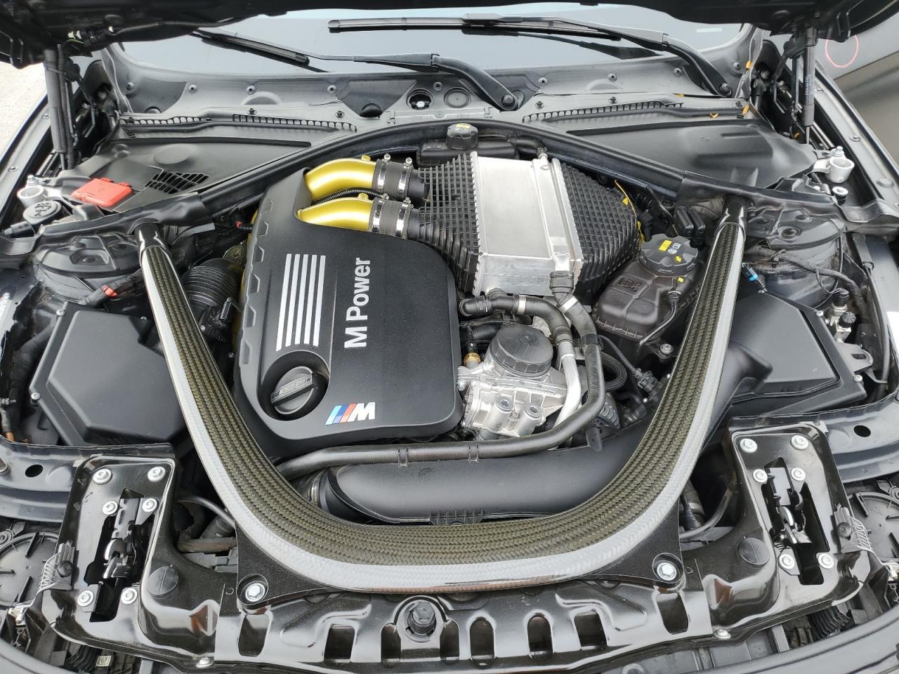 2015 BMW M4 - zdjęcie 11