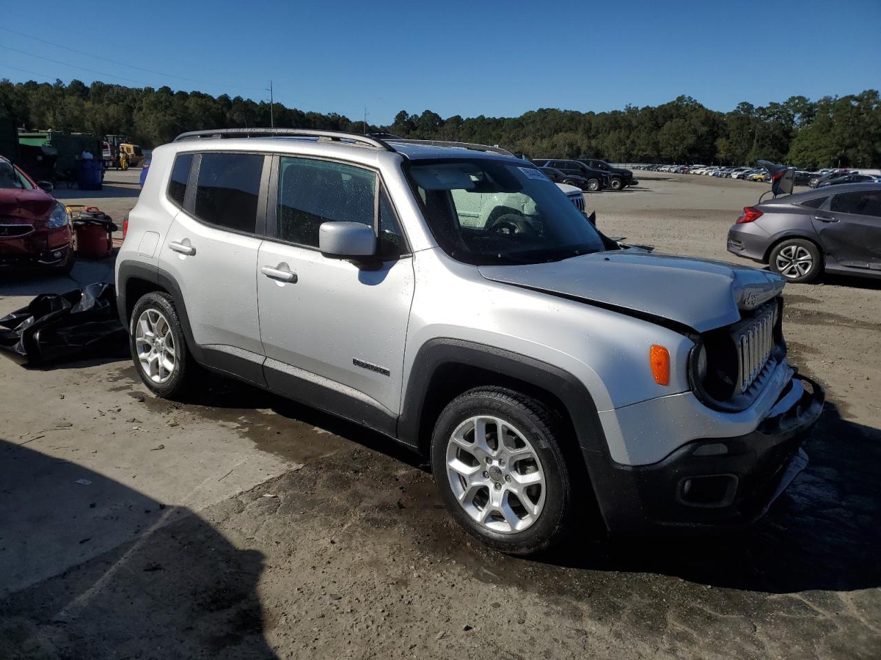 2018 Jeep Renegade Latitude - zdjęcie 4