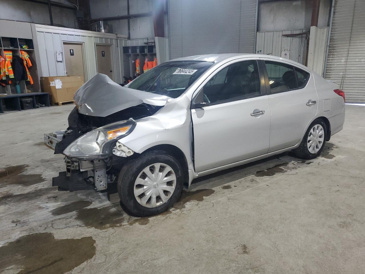 2015 Nissan Versa 1.6 Sv - zdjęcie główne