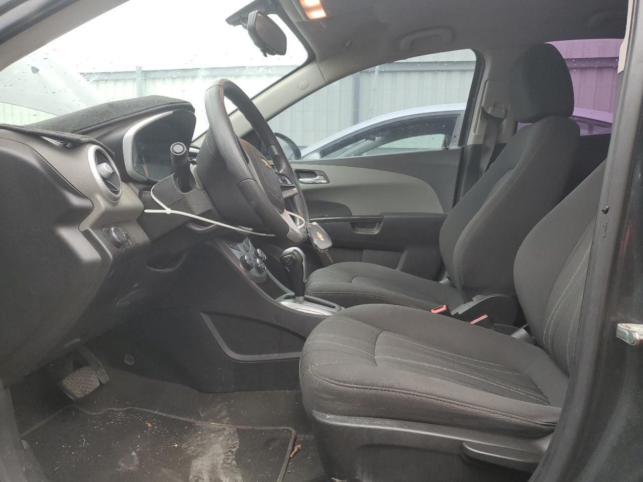2019 Chevrolet Sonic Lt - zdjęcie 7