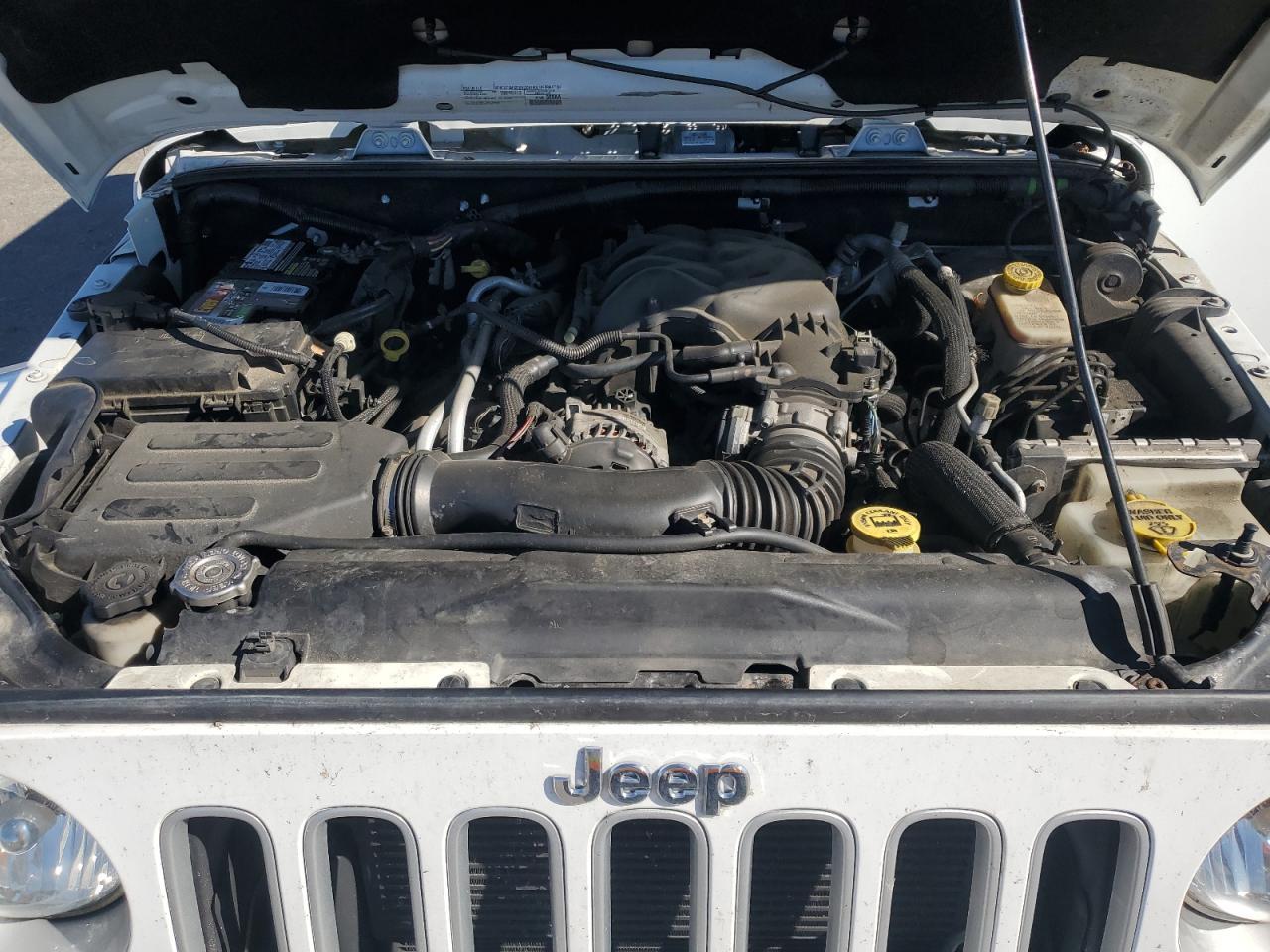 2016 Jeep Wrangler - zdjęcie 12