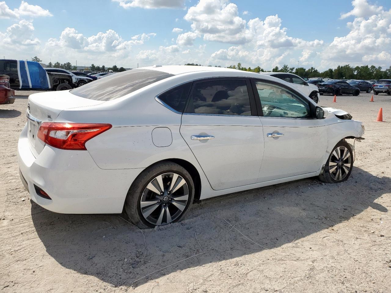 2016 Nissan Sentra - zdjęcie 3