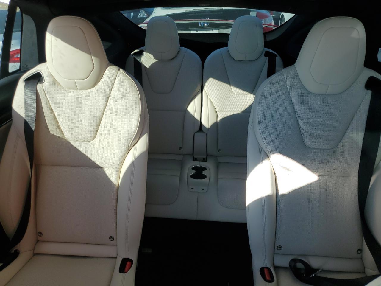 2024 Tesla Model X - zdjęcie 11