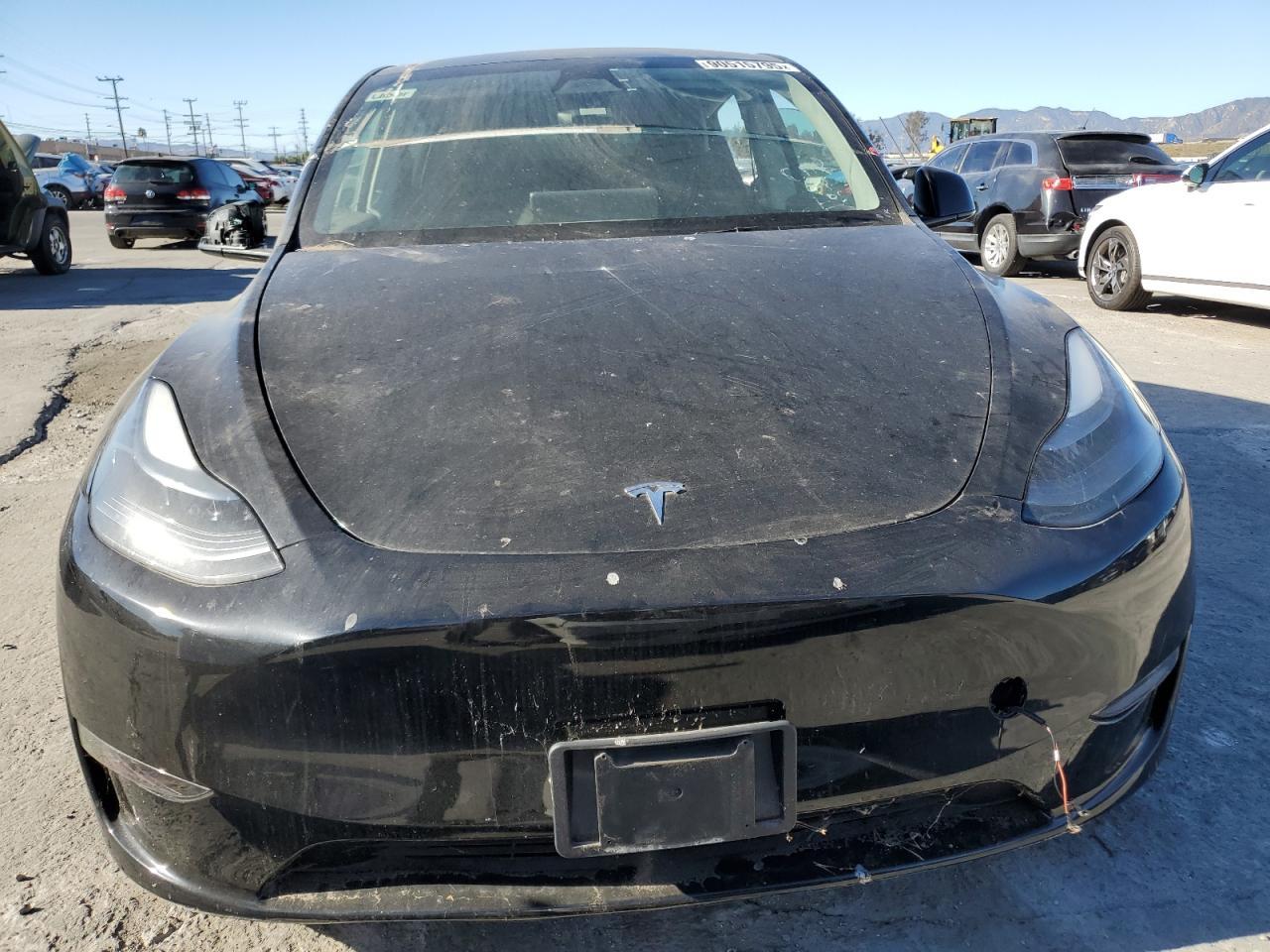 2024 Tesla Y - zdjęcie 5