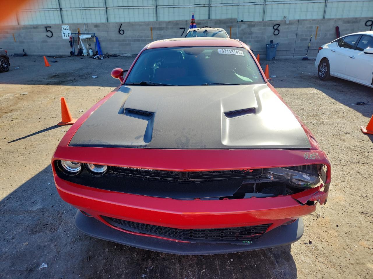 2016 Dodge Challenger - zdjęcie 5