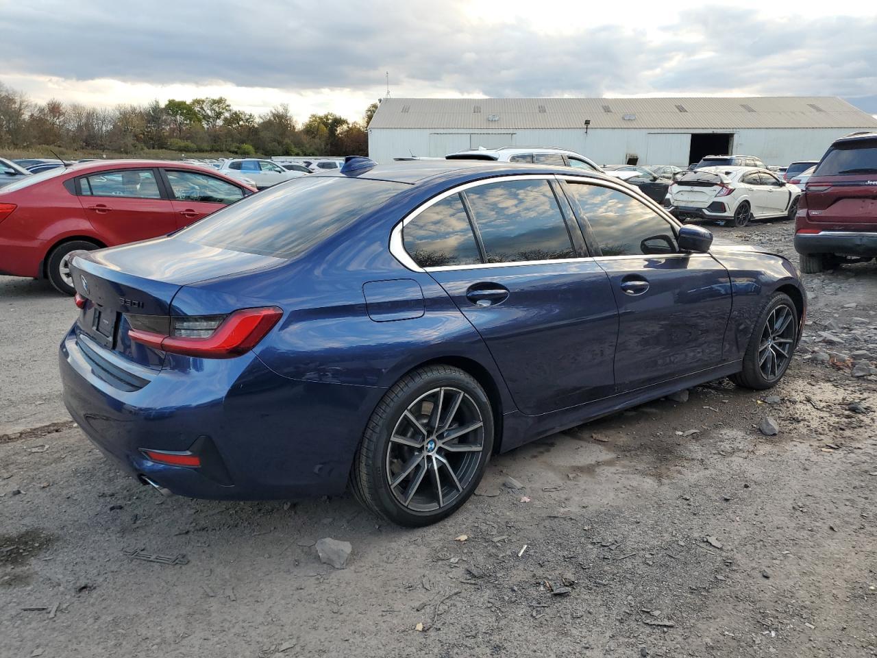2020 BMW 330Xi - zdjęcie 3