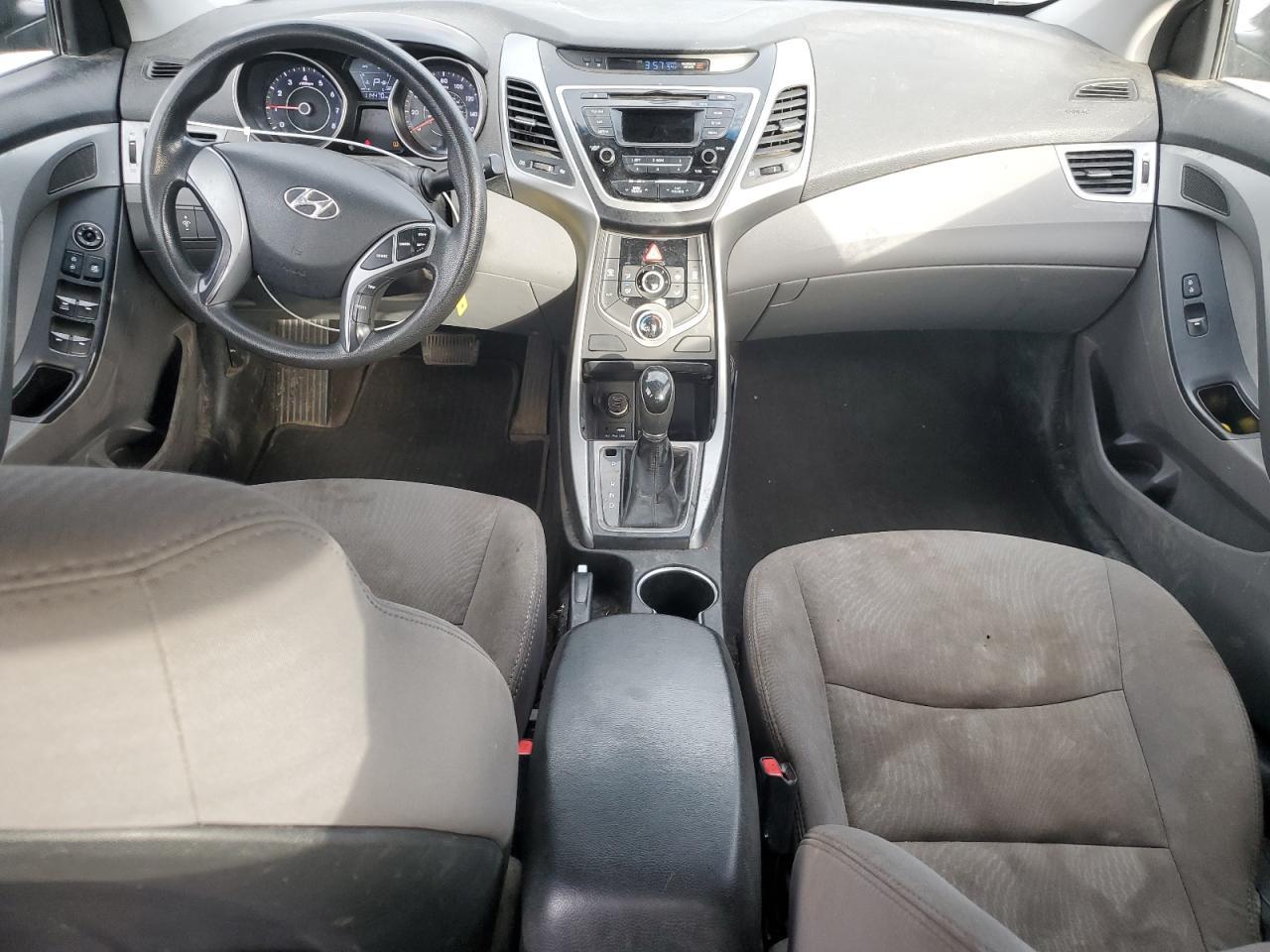 2016 Hyundai Elantra Se - zdjęcie 8
