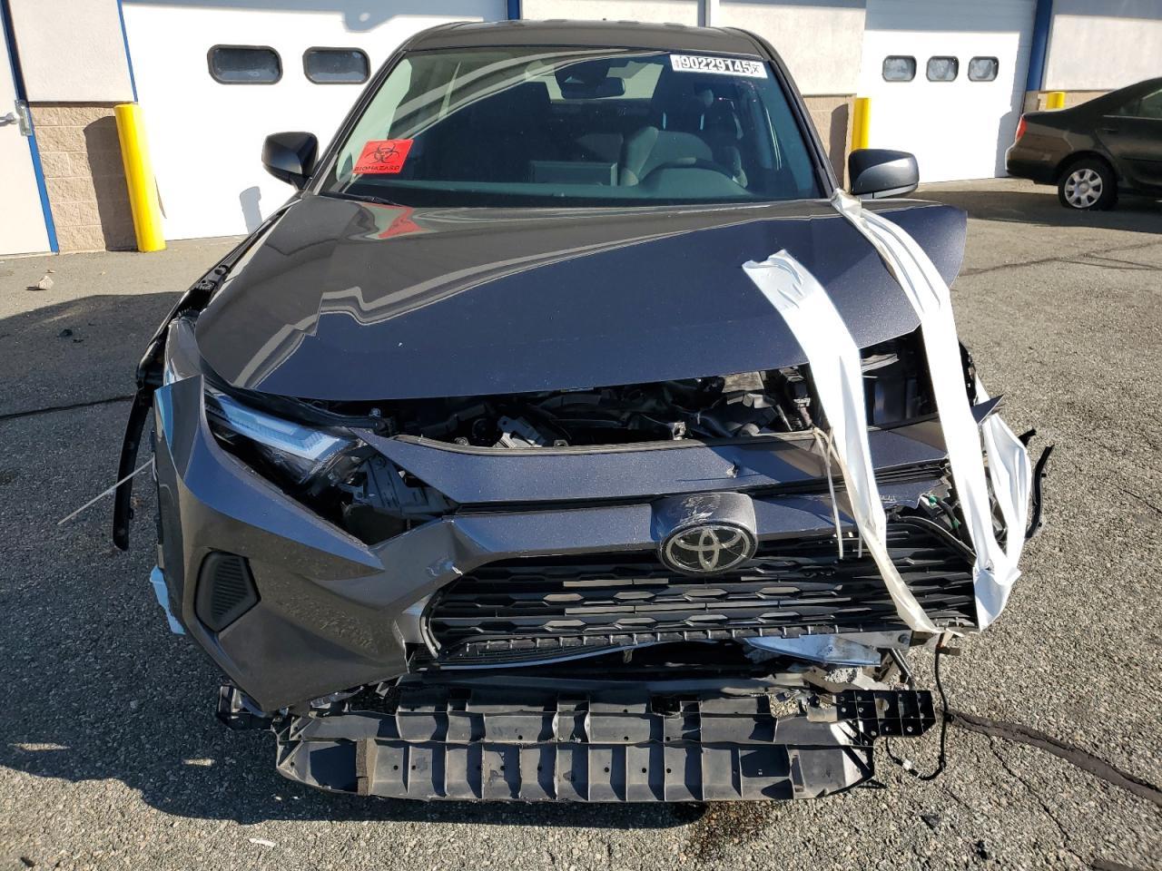 2025 Toyota RAV 4 - zdjęcie 5