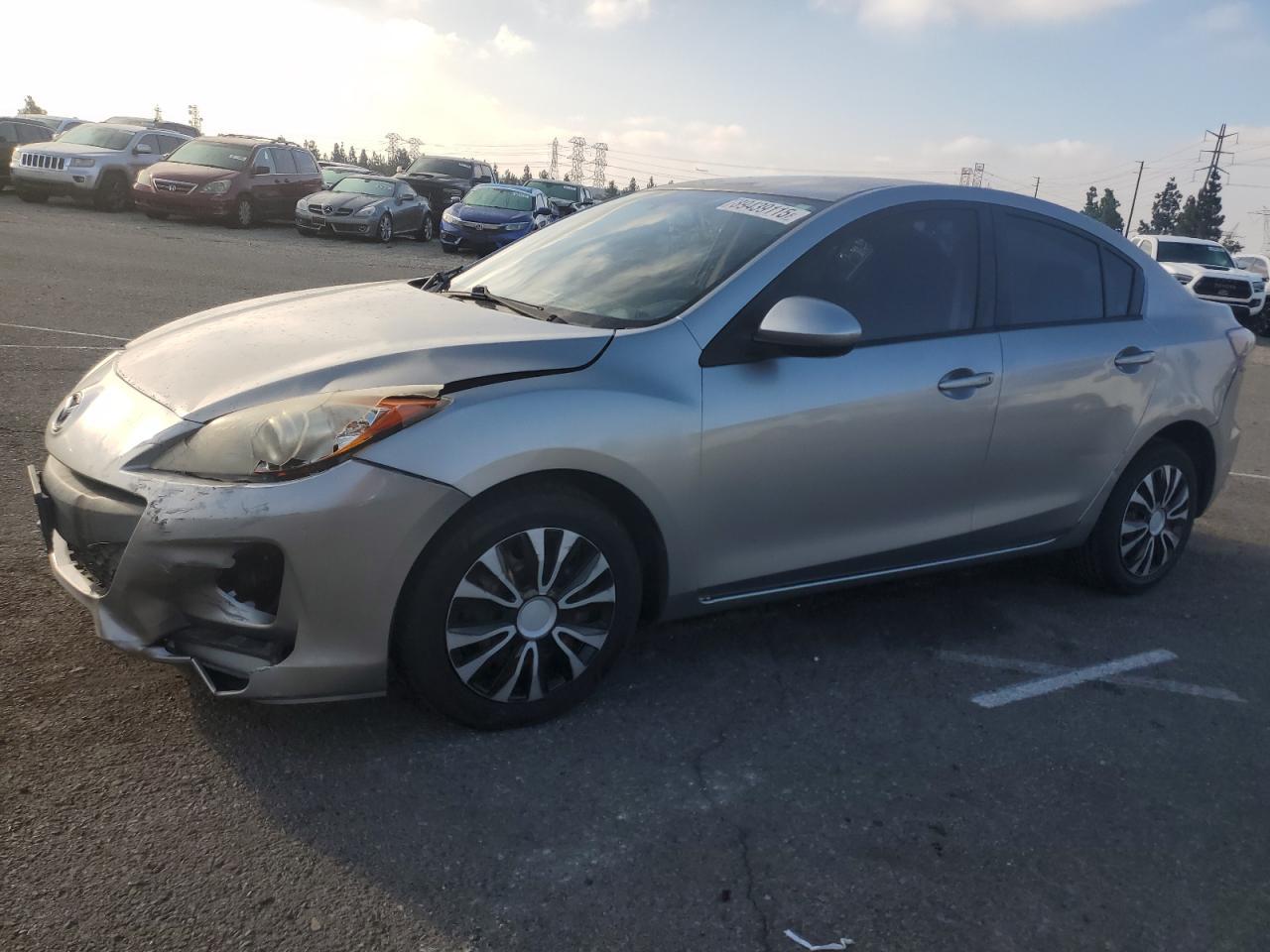 2013 Mazda 3 - zdjęcie główne