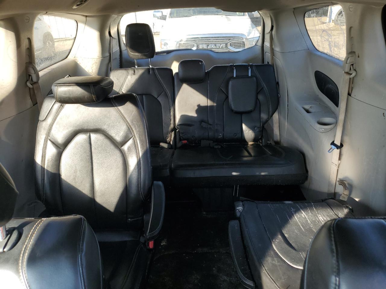2020 Chrysler Voyager Lxi - zdjęcie 10