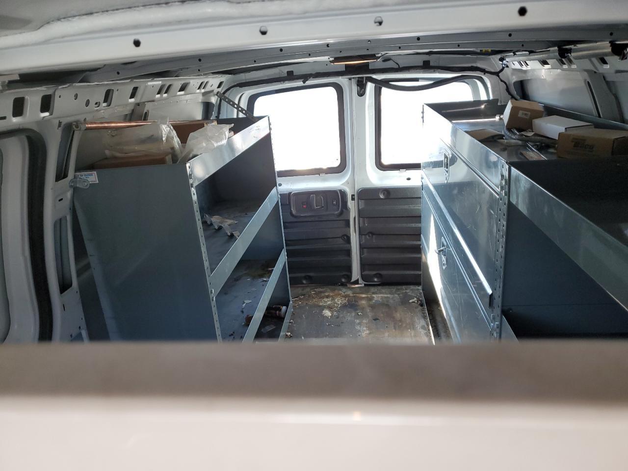 2014 Chevrolet Express G2500 - zdjęcie 10